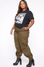 Load image into Gallery viewer, Amelia Oversized Cargo Pants - Olive