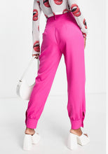 Load image into Gallery viewer, Button cuff tailored trousers co-ord in pink
