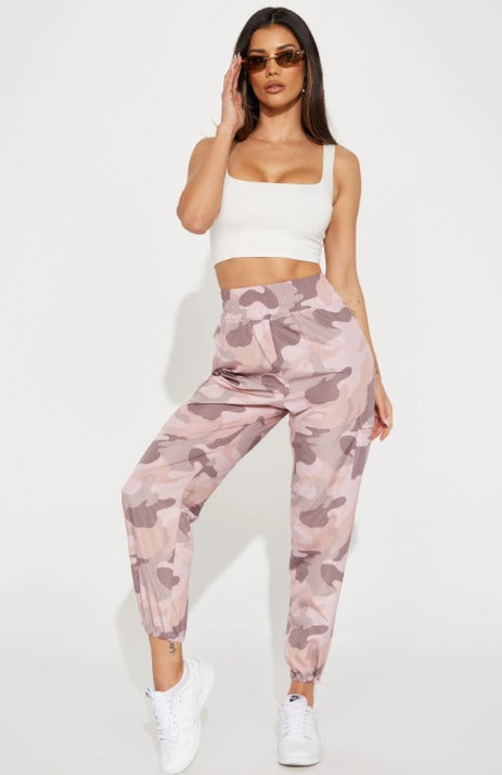 Can't sit with us camo parachute pant